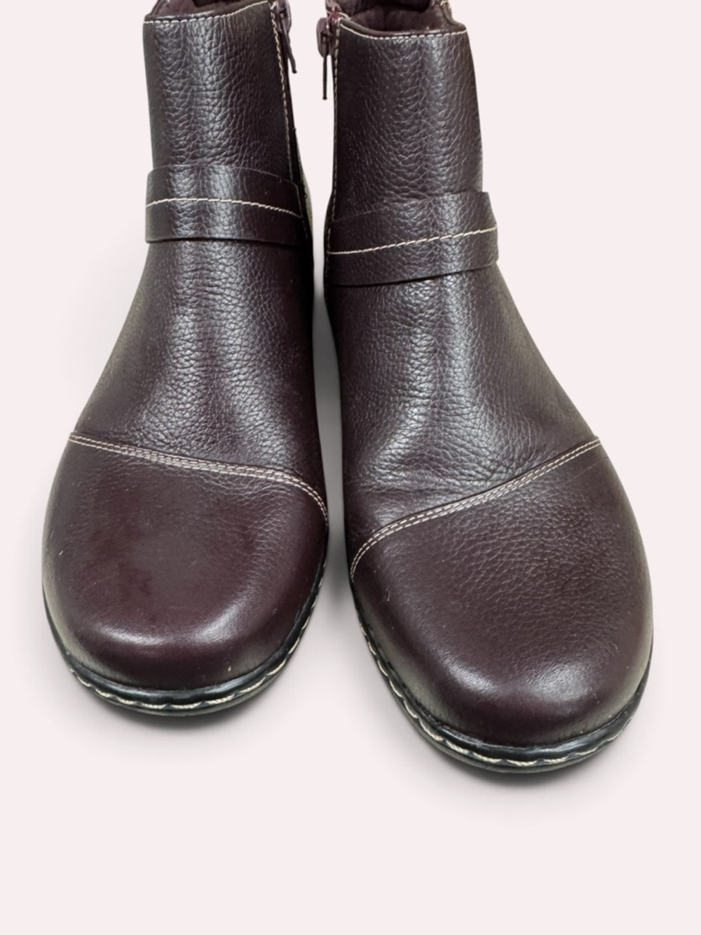 Clarks Ashland Pine casual leather ankle bootie Zip up / low heel Size 12 - Picture 7 of 11